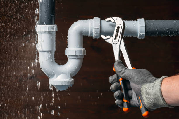 Professional Drain Cleaning technician working in Desert Hot Springs, CA